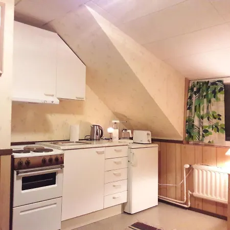 Huoneisto Omenapuiden Katveessa Apartman Kankaanpää