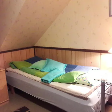 Huoneisto Omenapuiden Katveessa *